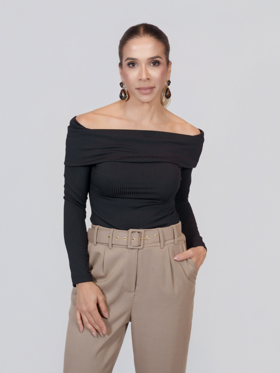 BLUSA CANELADA OMBRO A OMBRO